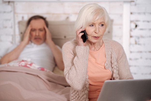 Почему тревожность в пожилом возрасте — это не «норма», а повод для заботы