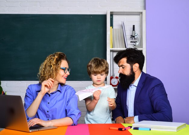Ответственность за учебу: что должны знать родители и школа
