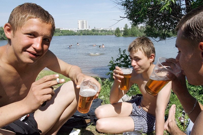 Как выглядит человек пьющий пиво